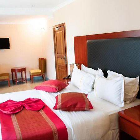 Orient Park Hotel Кигали Экстерьер фото