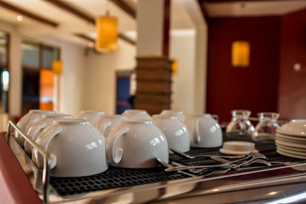 Orient Park Hotel Кигали Экстерьер фото