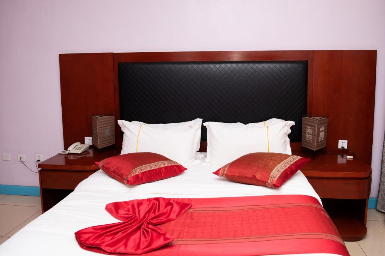 Orient Park Hotel Кигали Экстерьер фото