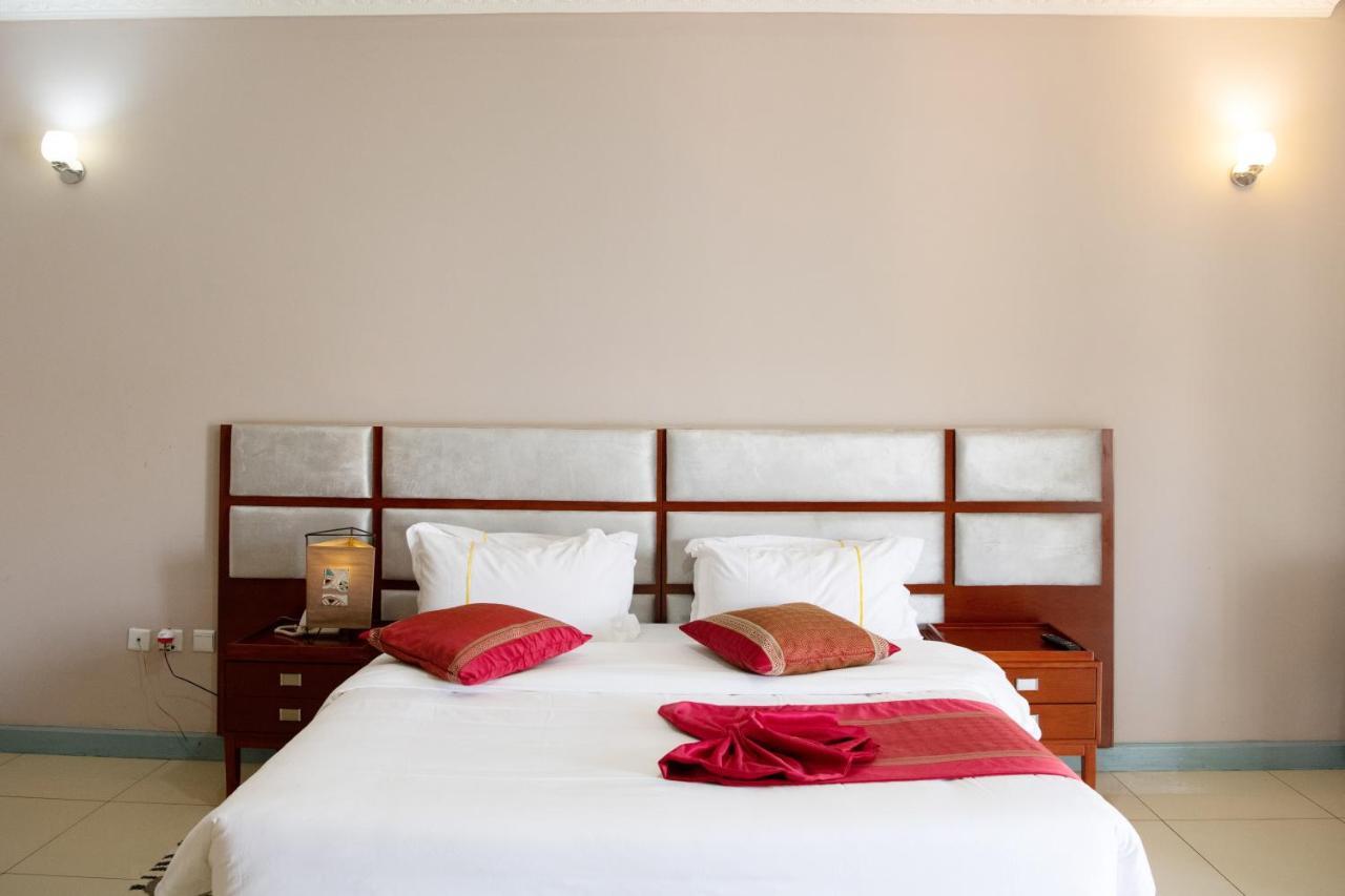Orient Park Hotel Кигали Экстерьер фото