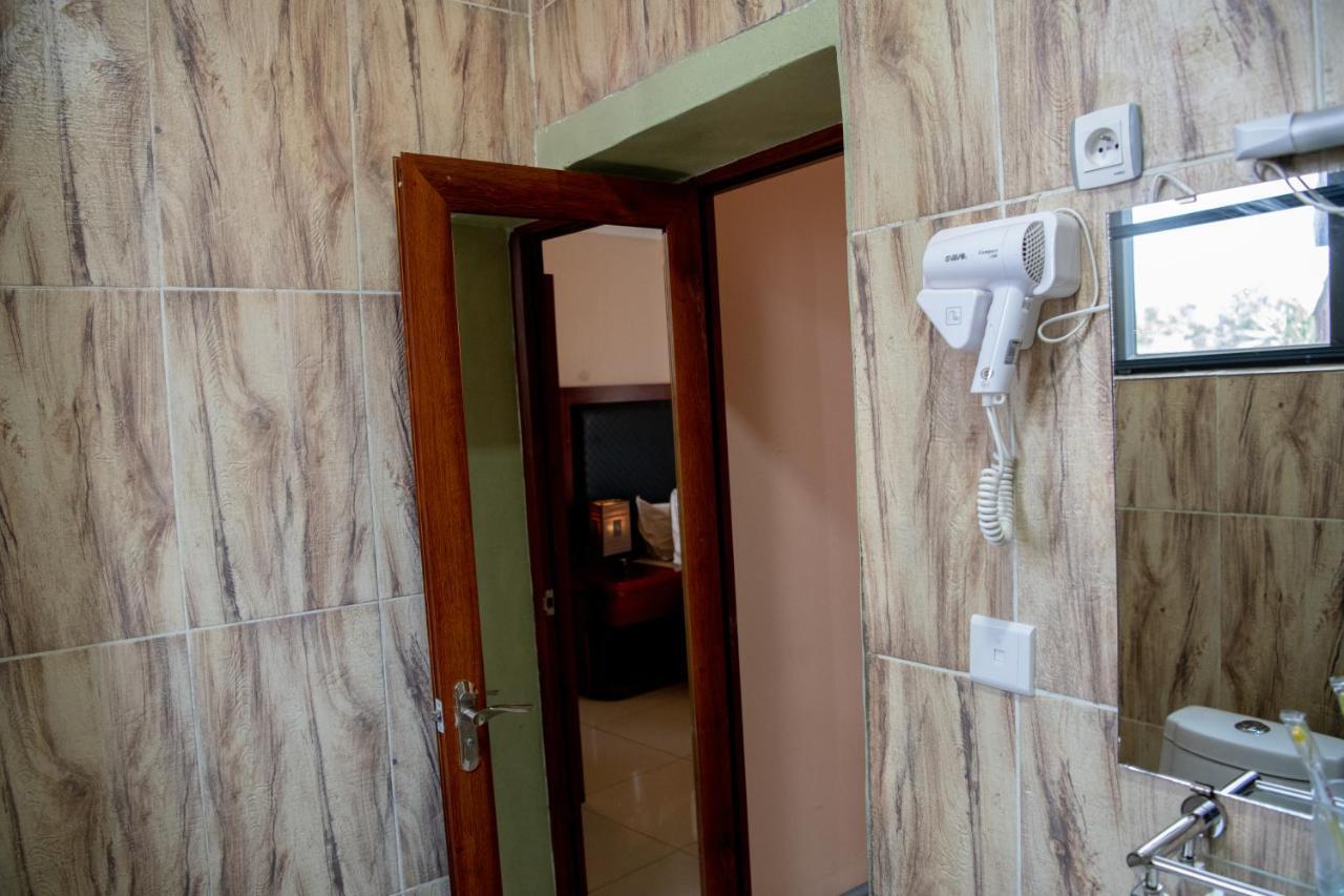 Orient Park Hotel Кигали Экстерьер фото