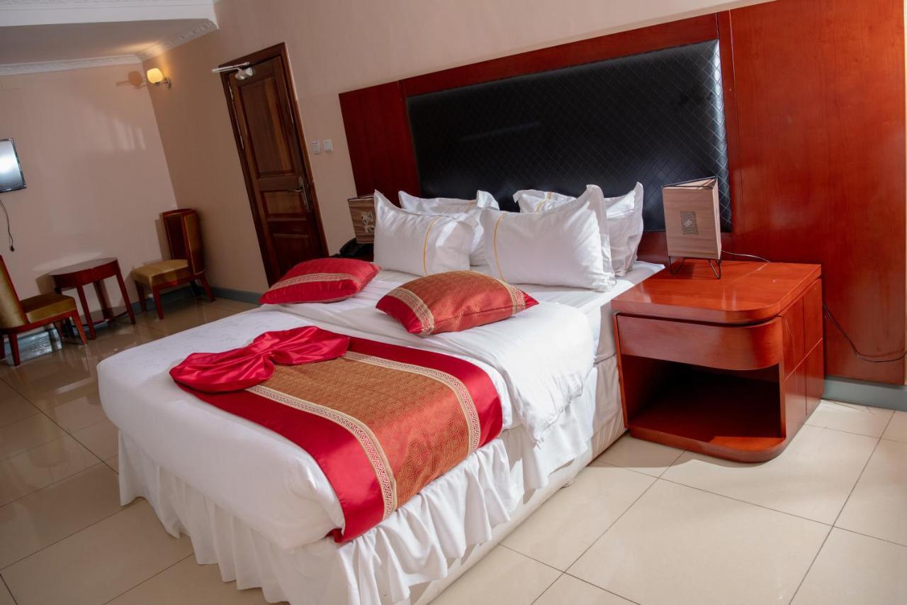 Orient Park Hotel Кигали Экстерьер фото