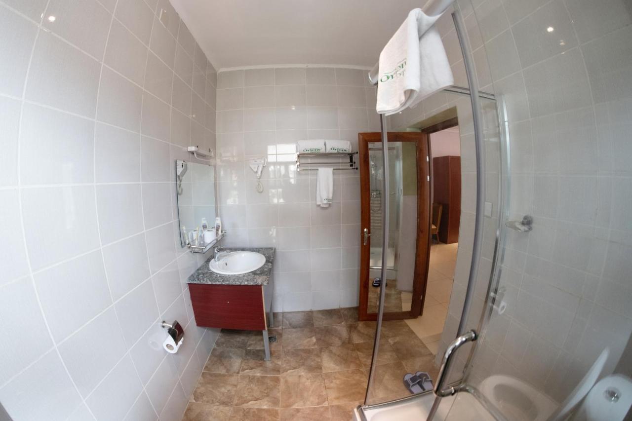 Orient Park Hotel Кигали Экстерьер фото