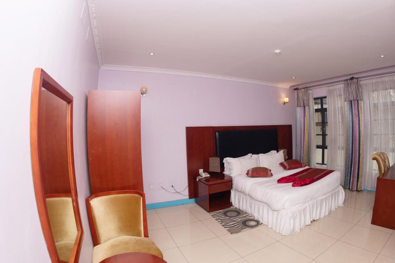 Orient Park Hotel Кигали Экстерьер фото
